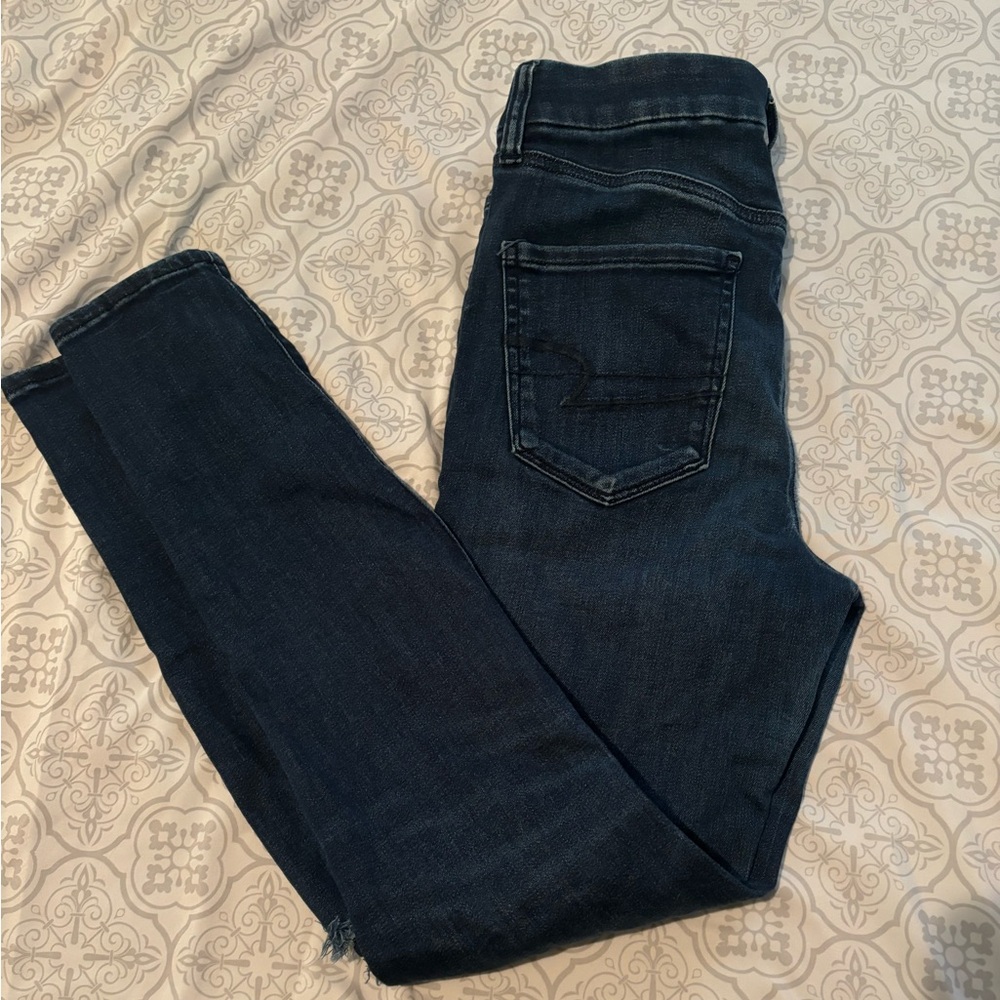 AE Distressed Curvy High Rise Jeggings Size 6